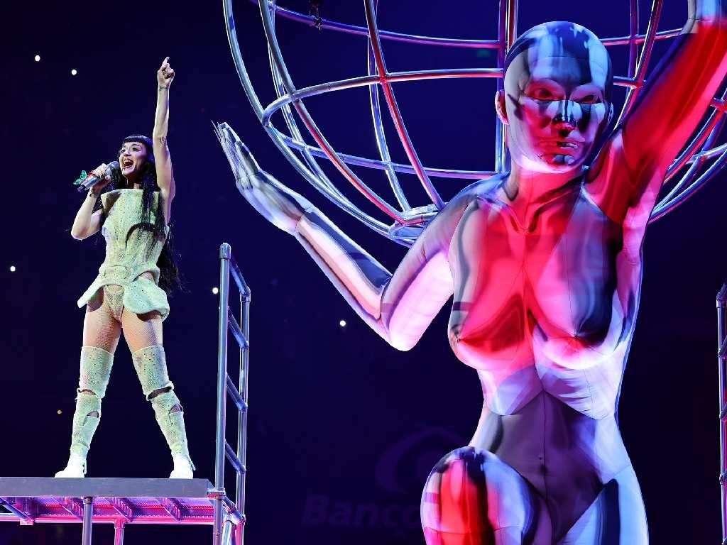Katy Perry desata un espectáculo futurista en el arranque de su "Lifetimes Tour" en CDMX