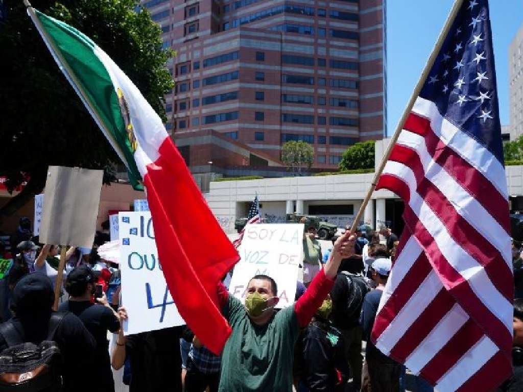 Redadas migratorias provocan protestas en más de 10 ciudades de EE.UU.