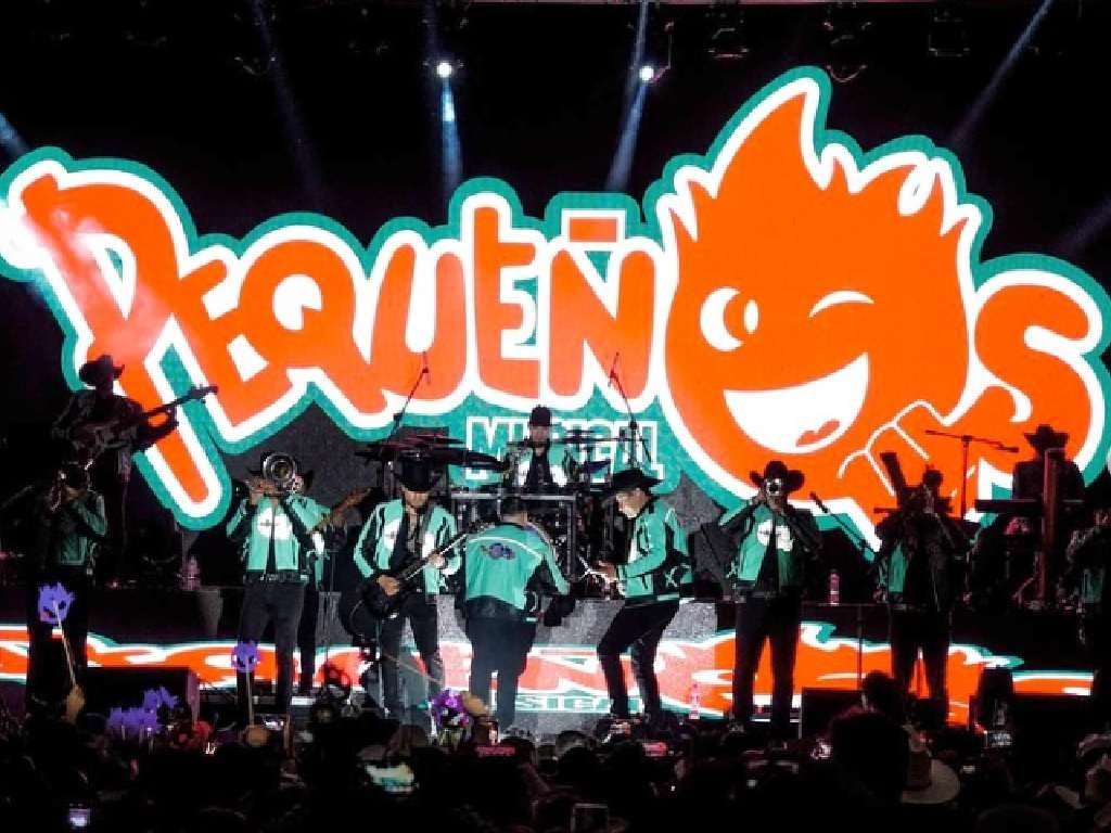 Pequeños Musical arrasa en Aguascalientes con el Quebradita 9OS Tour