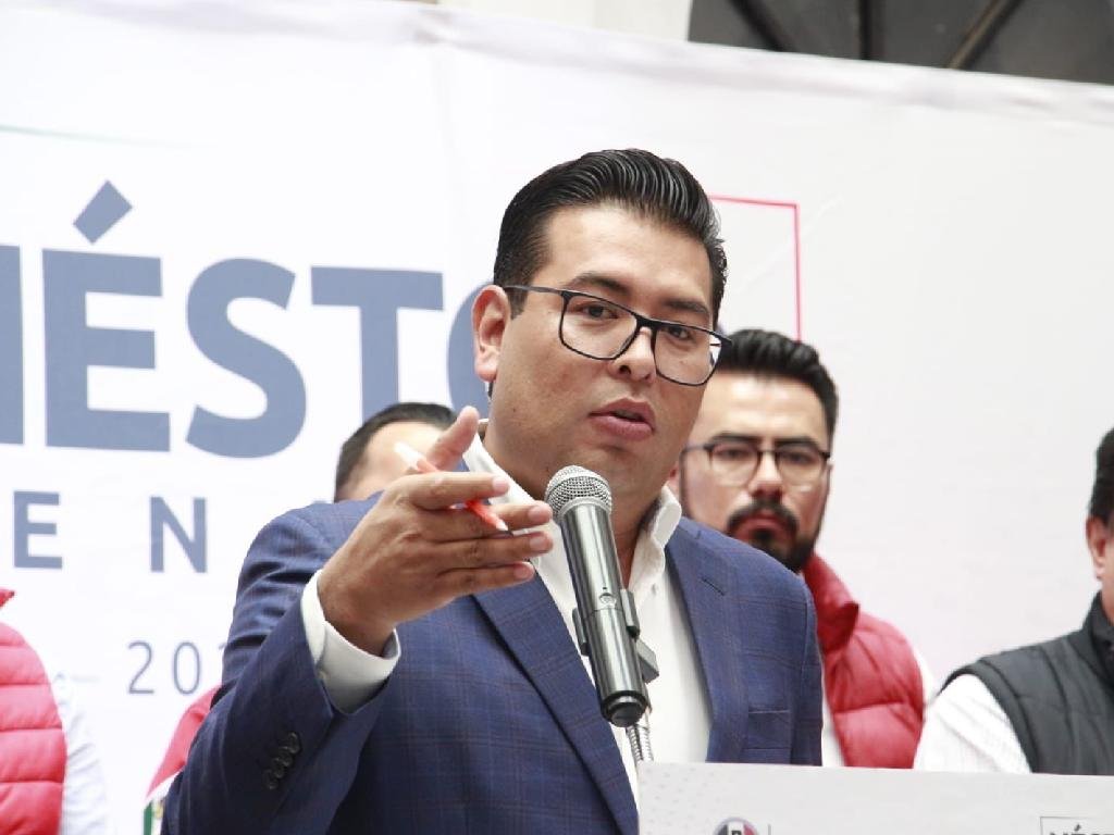 Senador Néstor Camarillo renuncia al PRI; partido pierde vicepresidencia en la Mesa Directiva