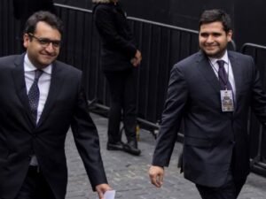 Juez concede a Andy y Bobby López Beltrán suspensión “contra cualquier captura”