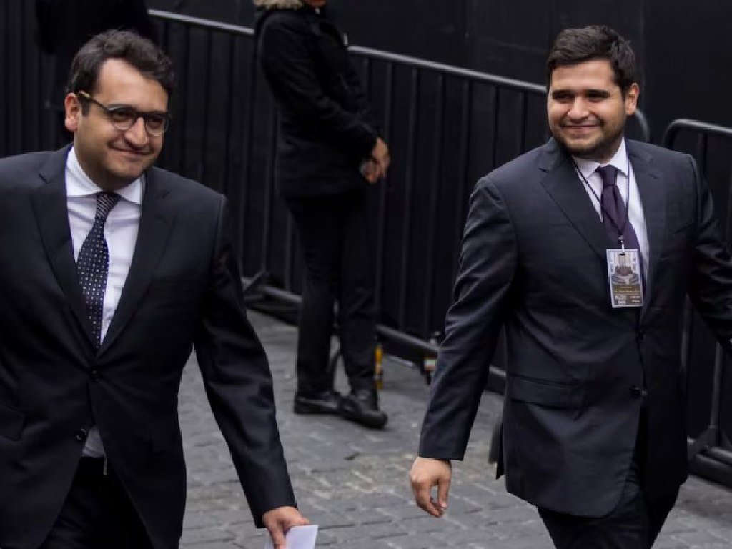 Juez concede a Andy y Bobby López Beltrán suspensión “contra cualquier captura”