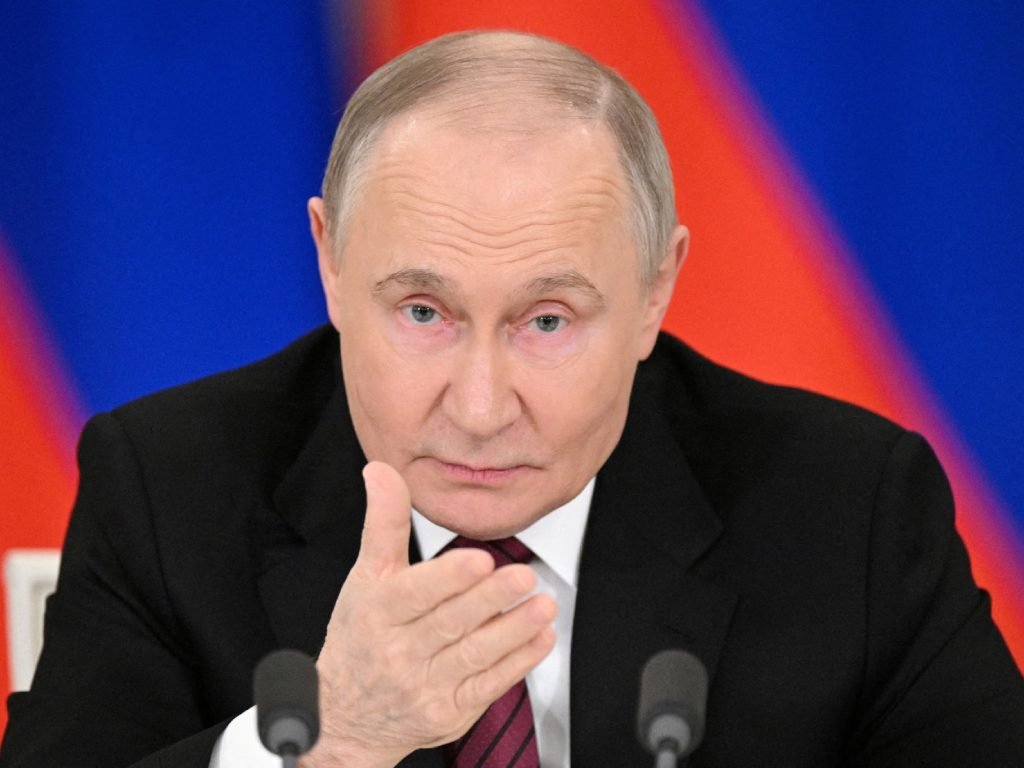 Putin anuncia que Rusia mantendrá durante un año las limitaciones del Tratado START III tras su expiración