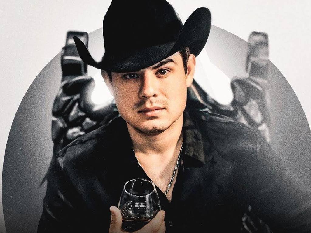 Alfredo Olivas despide su “Vivo” Tour en la emblemática Plaza México