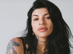 Cazzu responde a Nodal: “Me parece un descaro” tras las acusaciones sobre la manutención de su hija Inti