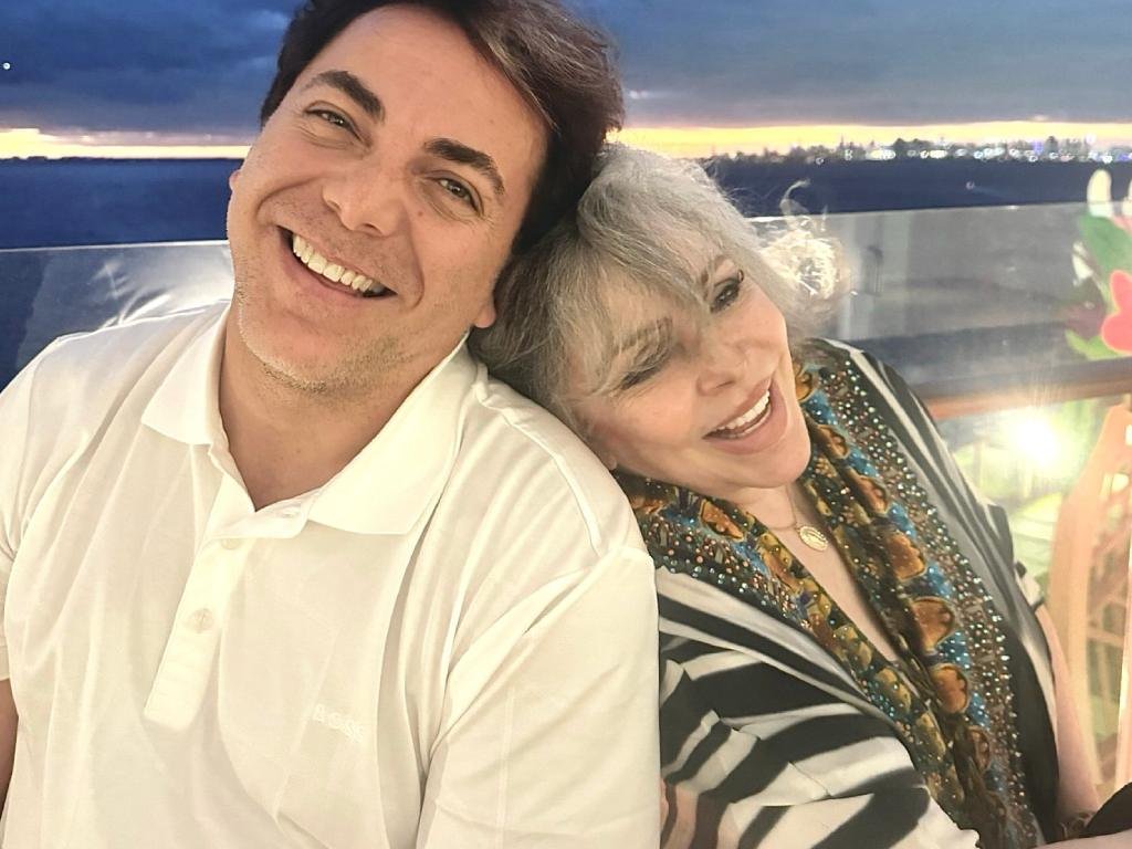 Cristian Castro aclara los rumores sobre una supuesta pelea con su madre, Verónica Castro