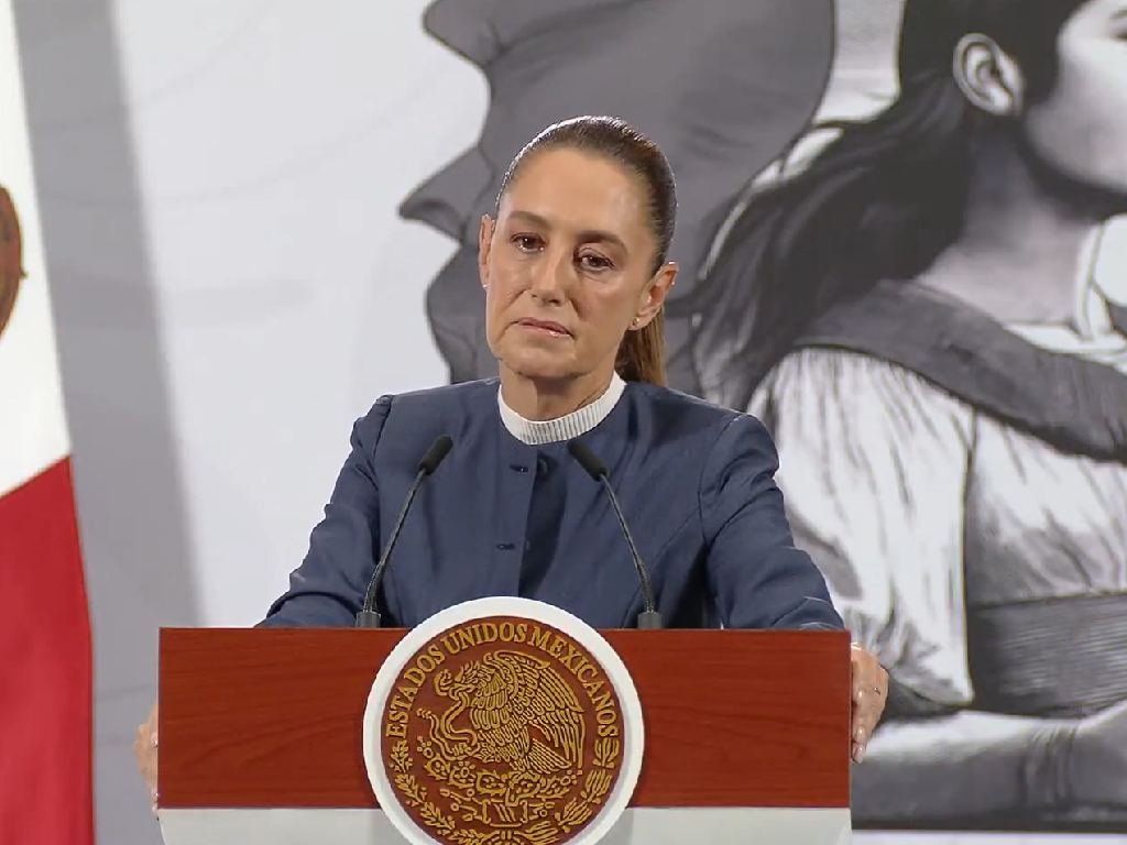 Sheinbaum acusa a Salinas Pliego de politizar el asesinato de Carlos Manzo para evadir el pago de impuestos