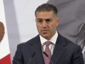 Harfuch confirma que escoltas de Carlos Manzo declararán otra vez; investigan muerte del sicario