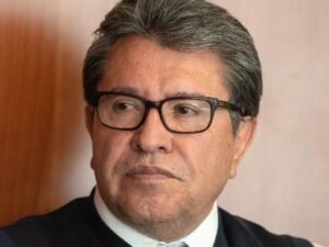 Monreal adelanta que la jornada laboral de 40 horas podría debatirse en diciembre