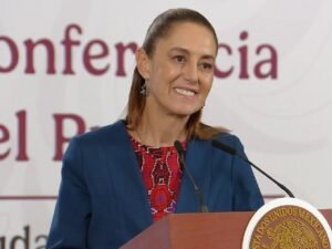 Sheinbaum descarta eliminar fuero de legisladores en reforma electoral